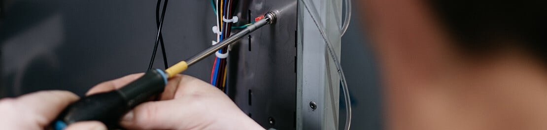 DDC Dolphin engineer working on machine4